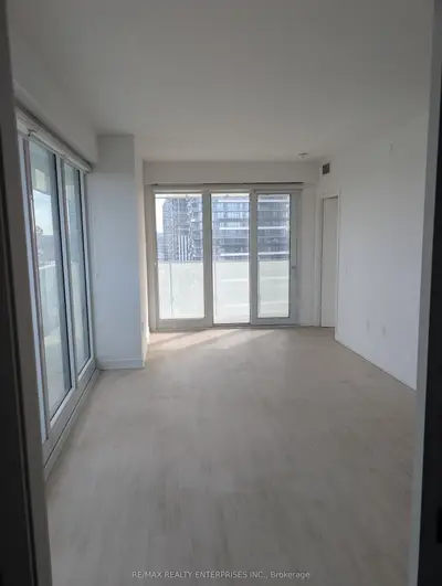3900 Confederation Parkway 1904, Mississauga, On L5b 0m3