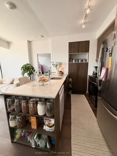 2520 Eglinton Ave Avenue W 1322, Mississauga, On L5m 0y2