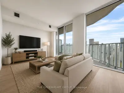 1 Fairview Road 2808, Mississauga, On L5a 0b4
