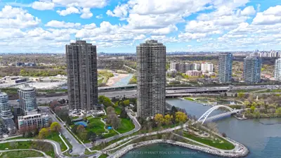2045 Lake Shore Boulevard W 4107, Toronto W06, On M8v 2z6