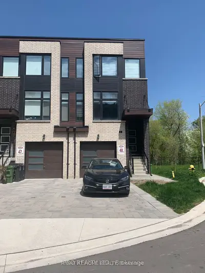 8 Creekbank Road, Toronto W04, On M6l 0a4
