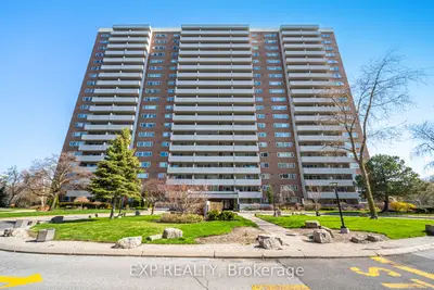 270 Scarlett Road 205, Toronto W03, On M6n 4x7