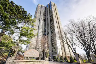 2045 Lake Shore Boulevard W 807, Toronto W06, On M8v 2z6