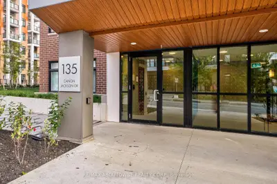 135 Canon Jackson Drive 204, Toronto W04, On M6m 0c3