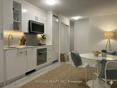 251 Manitoba Street 205, Toronto W06, On M8y 0c7