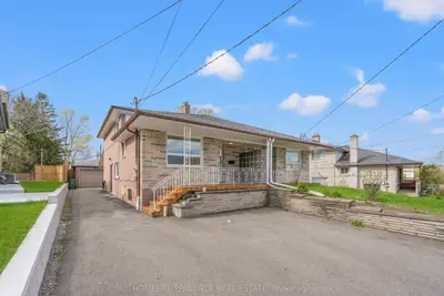 69 Wintergreen Road Main Floor, Toronto W05, On M3m 2h9