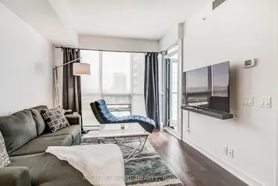 2212 Lake Shore Boulevard W 2710, Toronto W06, On M8v 1a4
