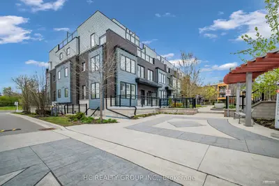 2212 Bromsgrove Road 13, Mississauga, On L5j 0b3