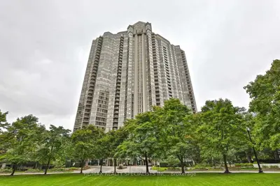 45 Kingsbridge Garden Circle 601, Mississauga, On L5r 3k4