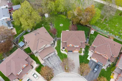 28 Gilmer Court, Halton Hills, On L7g 5x5