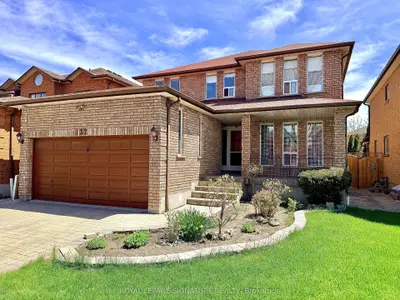 132 Glenn Hawthorne Boulevard, Mississauga, On L5r 2k7