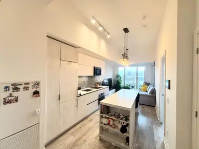 21 Park Street E 712, Mississauga, On L5g 1l7