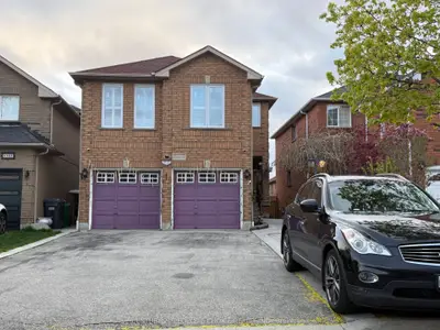5312 Hollypoint (lower) Avenue, Mississauga, On L5v 2l3