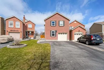 7102 Salme Drive, Mississauga, On L5n 5c7