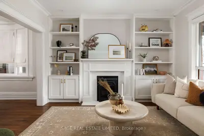 208 Galley Avenue, Toronto W01, On M6r 1h4