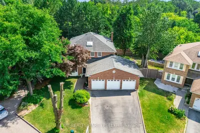 60 Esker Drive, Brampton, On L6z 3c9