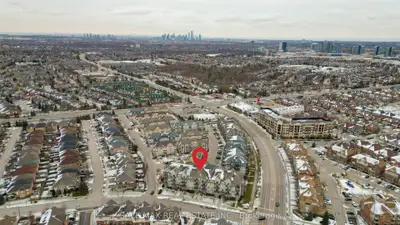 3075 Thomas Street 213, Mississauga, On L5m 0l8