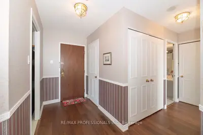 1320 Islington Avenue 702, Toronto W08, On M9a 5c6