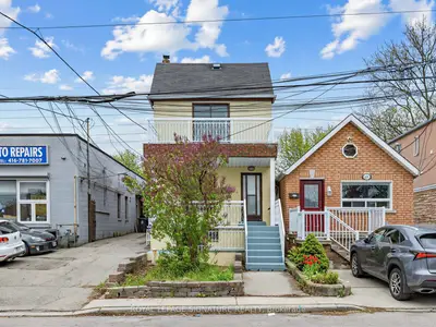 1157 Roselawn Avenue, Toronto W04, On M6b 1c5