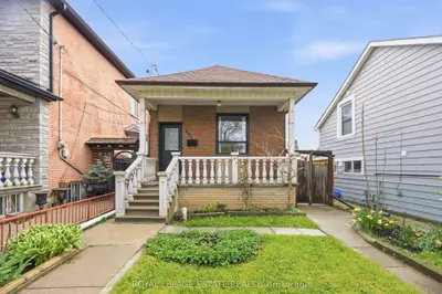 293 Harvie Avenue, Toronto W03, On M6e 4l2