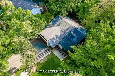 1135 Greenoaks Drive, Mississauga, On L5j 3a1