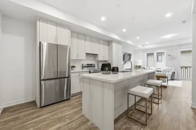1340 Kaniv Street, Oakville, On L6m 5r3