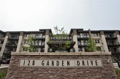 128 Garden Drive 109, Oakville, On L6k 0h7