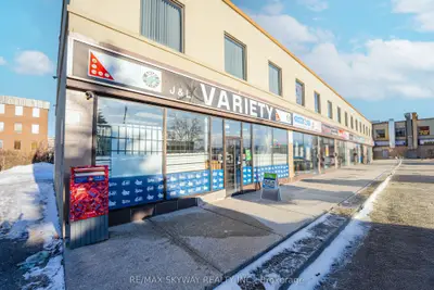 1125 Dundas Street E 01, Mississauga, On L4y 2c4
