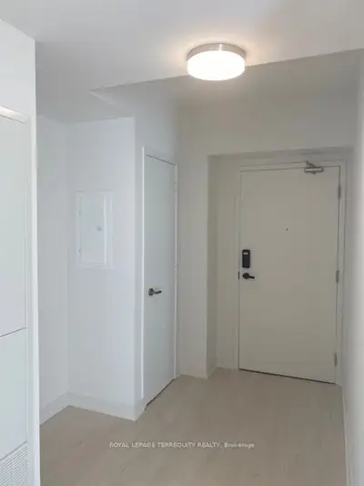 3900 Confederation Parkway 4607, Mississauga, On L5b 0m3
