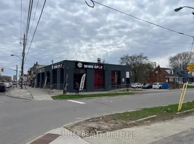 1746 Jane Street, Toronto W04, On M9n 2s9