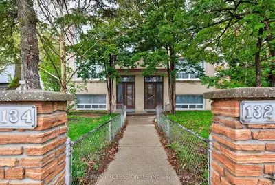 132-134 Trowell Avenue, Toronto, On M6m 1l7