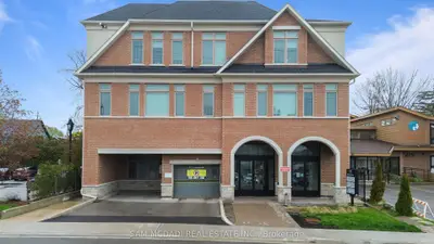 215 Broadway Street 308, Mississauga, On L5m 1j1