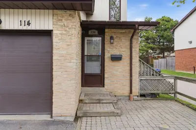 114 Foster Crescent, Brampton, On L6v 3m8