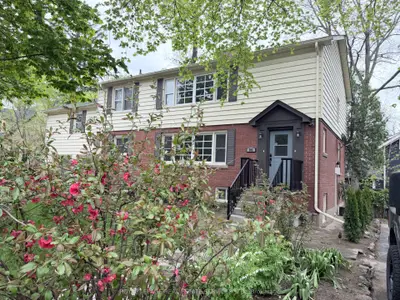 302 Maple Avenue Main Floor, Oakville, On L6j 2h7
