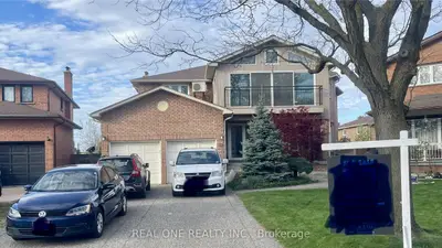 71 Stock Avenue, Toronto W08, On M8z 5c5