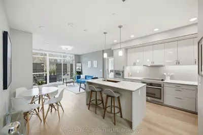 1575 Lakeshore Road W 105, Mississauga, On L5j 0b1