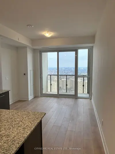 30 Elm Drive 3302, Mississauga, On L5b 0n6
