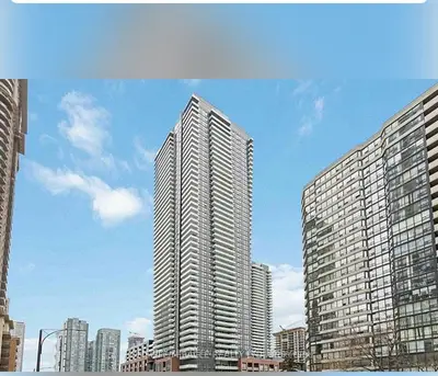 430 Square One Drive 422, Mississauga, On L5b 3y1