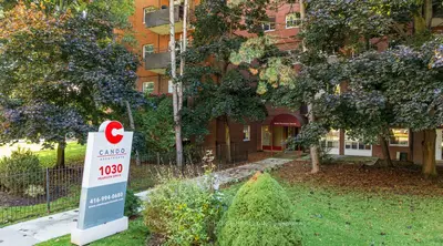 1030 Pearson Drive 504, Oakville, On L6h 2a8