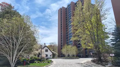 1400 Dixie Road 1608, Mississauga, On L5e 3e1
