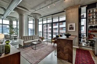 369 Sorauren Avenue 602, Toronto W01, On M6r 3c2