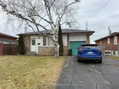 61 Wilmont Drive, Toronto W05, On M3n 1n5
