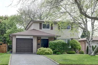 2530 Merrington Crescent, Mississauga, On L5k 2b9