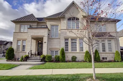 135 Zachary Crescent, Oakville, On L6h 0w1