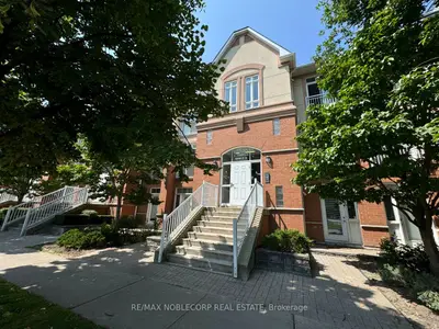 36 Gibson Avenue 18, Toronto W04, On M9n 0a5