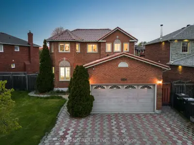 1684 Moongate Crescent, Mississauga, On L5m 4s9