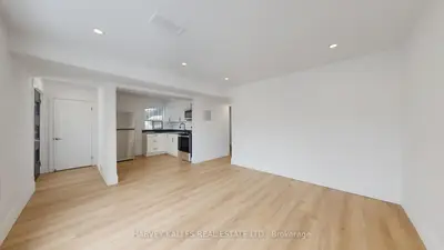 1252 Davenport Road 1, Toronto W03, On M6h 2g9