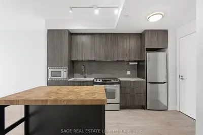 110 Marine Parade Drive 1407, Toronto W06, On M8v 0b6