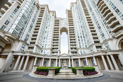 2285 Lake Shore Boulevard W 910, Toronto W06, On M8v 3x9