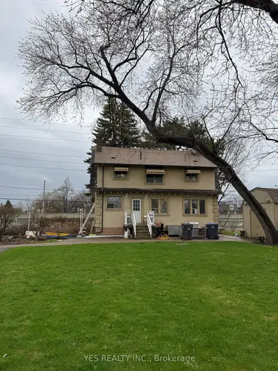199 North Service Road, Mississauga, On L5a 1a4